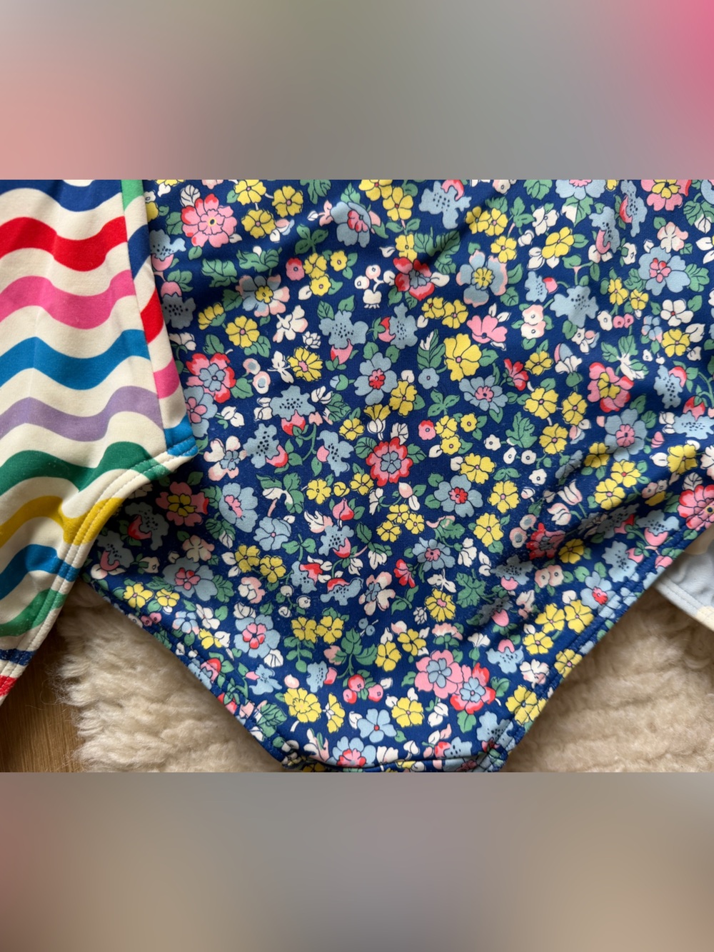 Boden Girls Short-sleeved Swimsuit 7-8Y - Picture 5 of 7
